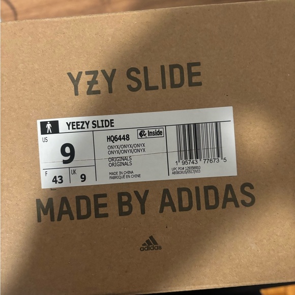 Men’s Size 9 adidas Yeezy Black (onyx) Slide Sandals - Picture 9 of 9